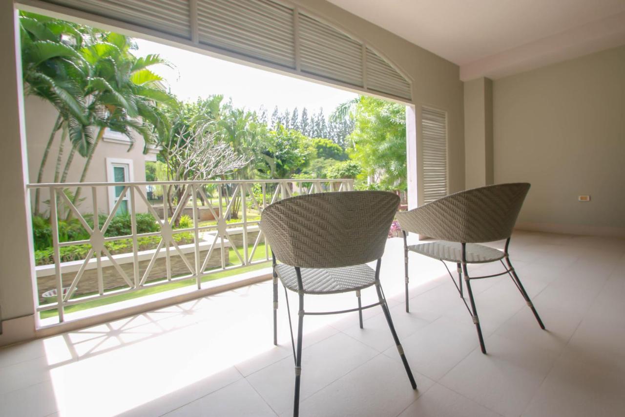 Appartamento Baan Rub Lom By Jane Pak Chong Esterno foto