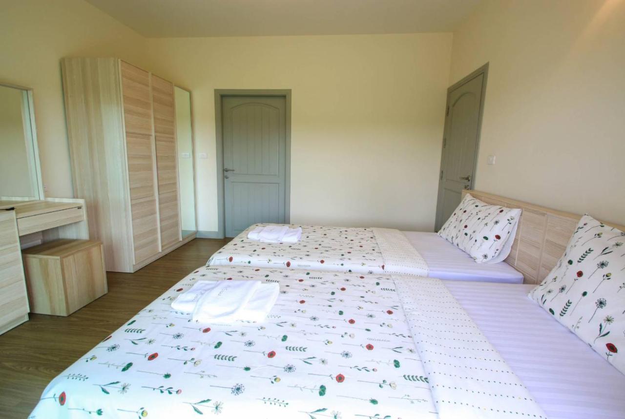 Appartamento Baan Rub Lom By Jane Pak Chong Esterno foto